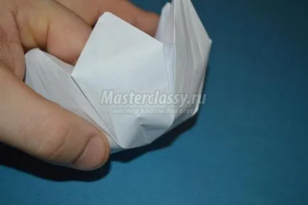 Hogyan készítsünk egy liliom a papír Hogyan készítsünk egy liliom a papír