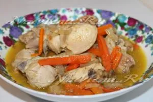 Csirke pörkölt hagyma, répa recept