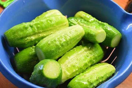 Sós uborka száraz nagykövet - modern otthon főzés recept fényképpel (receptek fotókkal) Sós uborka száraz nagykövet - modern otthoni főzés recept egy fotó