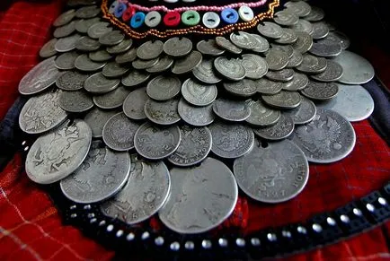 Érmék egy lyuk