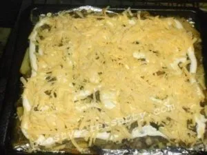 Hús francia burgonyával és gombák a sütőben recept egy fotó
