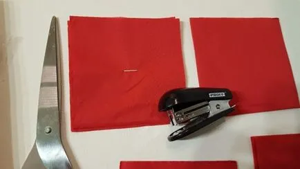 Hogyan tegyük egy szalvétát a betét Hogyan tegyük egy szalvétát a betét