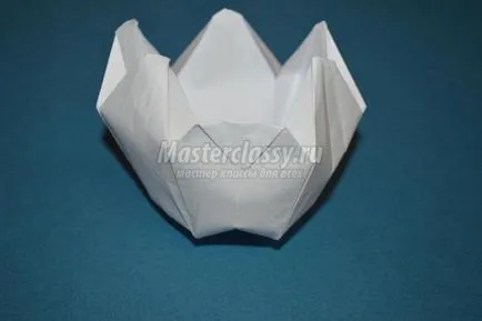Hogyan készítsünk egy liliom a papír Hogyan készítsünk egy liliom a papír
