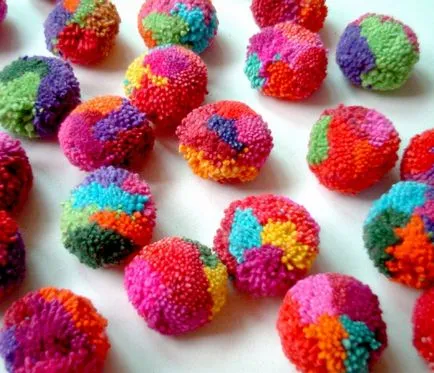 Hogyan lehet pom-poms fonalból