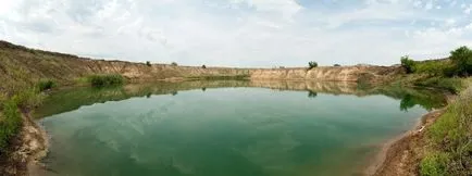 A jelen Salt Lake területeken Kharkov (régió) Jelenleg egy sós tó a Kharkiv régió