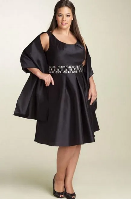 Elegáns ruhák nagyobb a nők, hogy az esküvő, este (ruha) Elegáns ruhák nagyobb a nők, hogy az esküvő, este