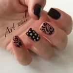 Szokatlan, elegáns, vidám köröm design