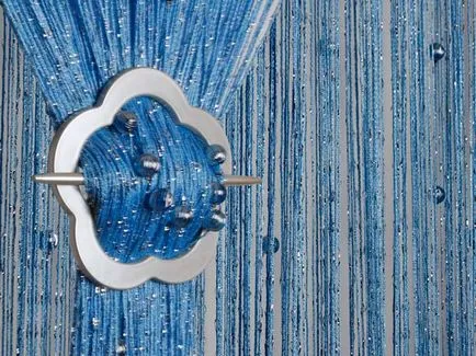 Cotton függöny a konyhában belső, fotó, műhely a gyártás fonal függöny kezével 1