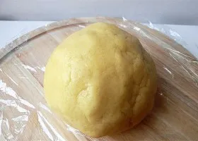 Az omlós tészta, a recept sütés tészta (meggyes pite tészta) Az omlós tészta receptje sütés tészta