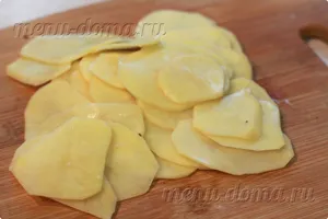 Pie burgonyával és gombák a sütőben recept fényképpel (gomba) Pie burgonyával és gombák a sütőben recept egy fotó