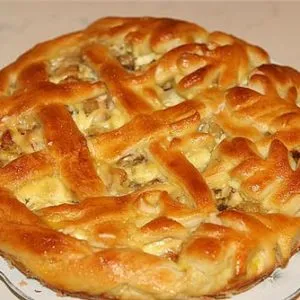 Pite hús és a burgonya élesztős tészta