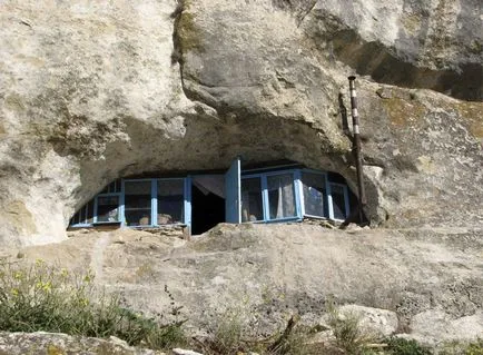 Cave City Mangup-Kale fotók, történelem, hogyan lehet eljutni (Mangup Kale a térképen) Cave City Mangup-Kale fotók, történelem, hogyan juthat