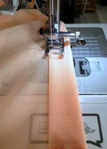 Ruha chiffon kezük