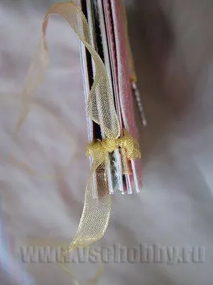 Hogyan kell varrni egy szalag Hogyan kell varrni egy szalag