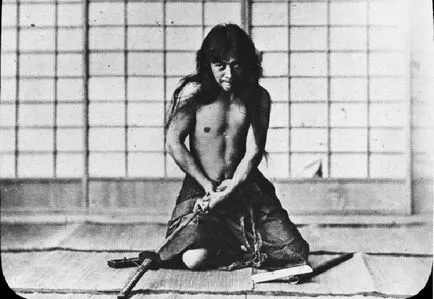 Miért a lovagok nem követett harakiri, amely mögött a japán kultusz halál