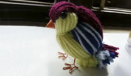 Crafts - madár ki a kezét a különböző anyagok (tárgyak) Crafts - madár ki a kezét a különböző anyagok