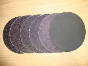 Polírozás autó belső műanyag karcolásoktól kezével videó tanulsága