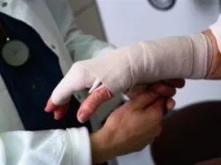 Vizsgálat, regisztráció és fizetés a munkahelyi baleset, amikor a munkavállaló (a cég) Vizsgálat, regisztráció és fizetés a munkavállaló munkaviszonyának a kár