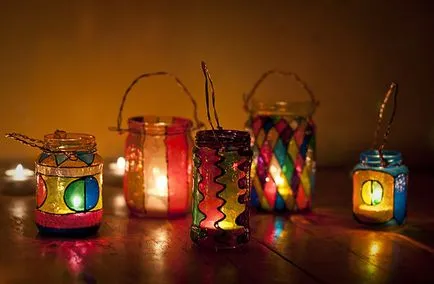 Hogyan lehet díszíteni egy üvegedénybe