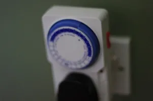 Időrelék a kezüket 2 áramkör különböző összetettségű (saját) Időrelék a kezüket 2 áramkör különböző összetettségű