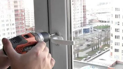 Műanyag ablakok javítás kezük fotók mechanizmus, videókat, tippeket