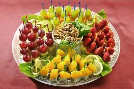 Receptek előételek büfé fotókkal és lépésről lépésre leírása (érdekes snack frissítőket a tartlet) Receptek előételek büfé fotókkal és lépésről lépésre leírás