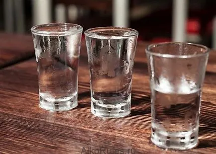 Vagy holdvilág vodka, hogy káros, és hogy jobb (jobb inni holdvilág) Vagy holdvilág vodka, hogy káros, és hogy jobb