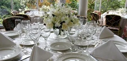 Tálalás esküvői asztalra fotó, ötleteket, tippeket