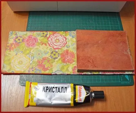 Scrapbooking album a borítékok a kezüket