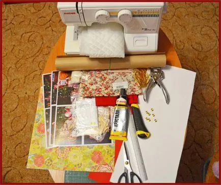 Scrapbooking album a borítékok a kezüket