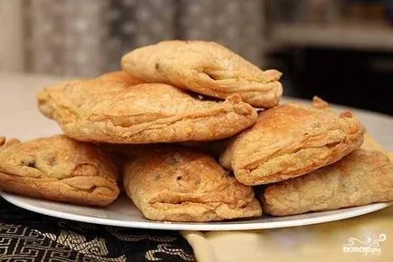 Leveles tészta csirkével és sajttal - egy lépésről lépésre recept fényképek (főzés) Leveles tészta csirkével és sajttal - lépésről lépésre recept fotók