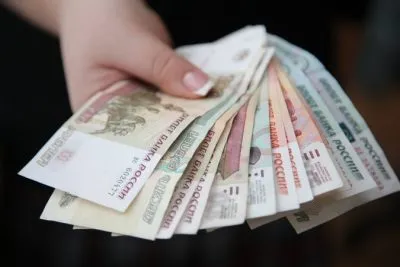 Fizetési feltételek végkielégítés, miközben csökkenti a második és harmadik hónapban számítási eljárást a minta
