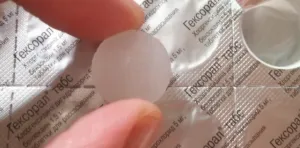 Stomatitis kezelés gyógyszerek és a gyógyszerek (gyógyszerek) Stomatitis kezelésére használt gyógyszerek és a kábítószerek