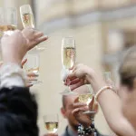 Forgatókönyv esküvő a természetben, scriptek, versenyek és gratulálok