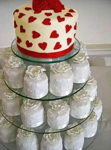 Esküvői torta kontinentális - a referencia-könyv a menyasszony
