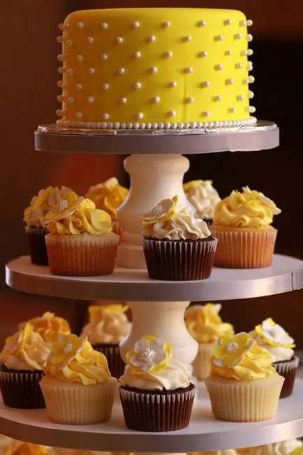 Esküvői torta torta (cupcakes)