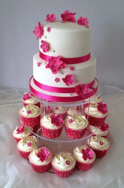 Esküvői torta torta (cupcakes)
