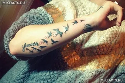 Tattoo viszont betűkkel fordítását (fotó)