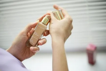 Korrektor, aminek hatása a ragyogás ragyogó bőr hatás (hatás) Korrektor, aminek hatása a ragyogás hatás ragyogó bőr