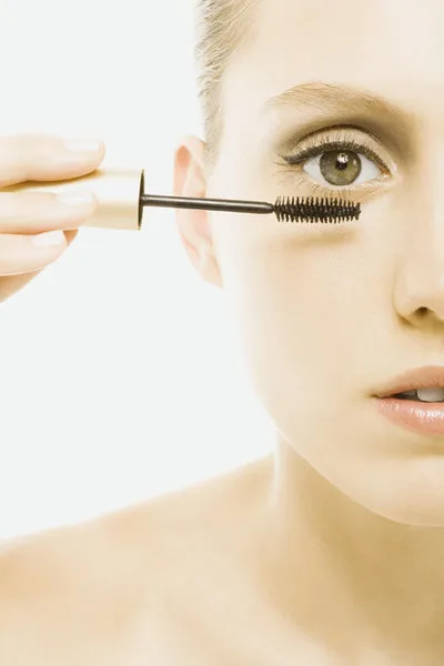 Mascara annyit kell tudni róla
