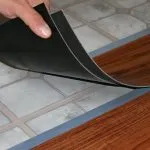 Fektetése a laminátumot az egyenetlen padlón - bázis összehangolás módszerek (laminált) Fektetése a laminátumot az egyenetlen padlón - bázis összehangolás módszerek