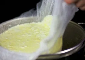 Multivarka túró tej (friss, avas) receptek (alvadék savanyú tej multivarka) Túrót multivarka tej (friss, savanyú) receptek