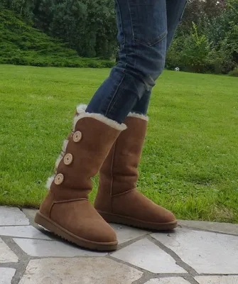 UGG 2016-2017 fotó divatos cipőt viselni UGG csizma különböző színek a tél (kopás) UGG 2016-2017 fotó divatos cipőt viselni UGG csizma télen különböző színekben
