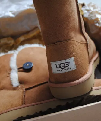 UGG 2016-2017 fotó divatos cipőt viselni UGG csizma télen különböző színekben (UGG) UGG 2016-2017 fotó divatos cipőt viselni UGG csizma télen különböző színekben