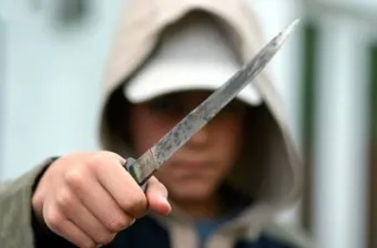 A fenyegetés, hogy megöli, illetve ne okozzon súlyos testi sértés - a 119. cikk a Btk Magyarország 2017-ben (a fenyegetés) A fenyegetés, hogy megöli, illetve ne okozzon súlyos testi sértés - a 119. cikk a Btk Magyarország 2017