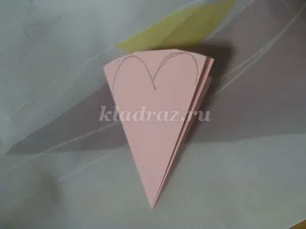 Fali virággal papírból kezeddel (a fej) Fali virággal papírból saját kezűleg