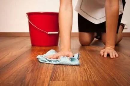 Gondozása laminált padló, hogy a szakértők nem javasolják (ellátás) Gondozása laminált padló, hogy a szakértők tanácsot