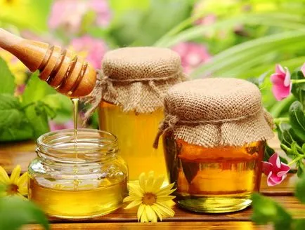 Nyugtató arckezelés legjobb recepteket otthon (feltételek) Nyugtató arckezelés legjobb recepteket otthon