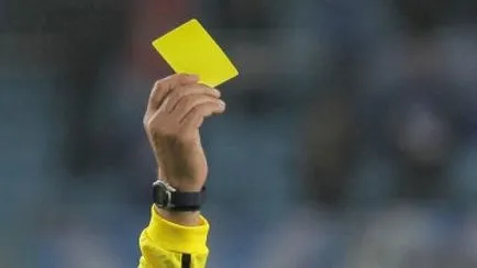A futball, ami azt jelenti, sárga lapot