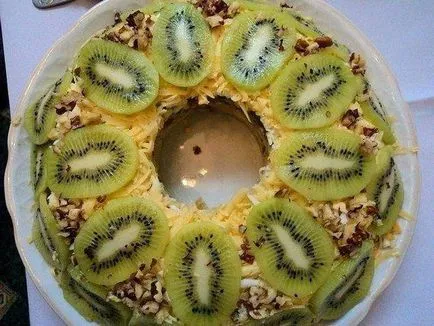 Finom saláta kiwi, és a csirke, és a sajt (saláta kiwi, sajt és csirkesaláta kiwi malachit karkötő smaragd csirkesalátát sajt és kiwi) Finom saláta kiwi, és a csirke, és a sajt